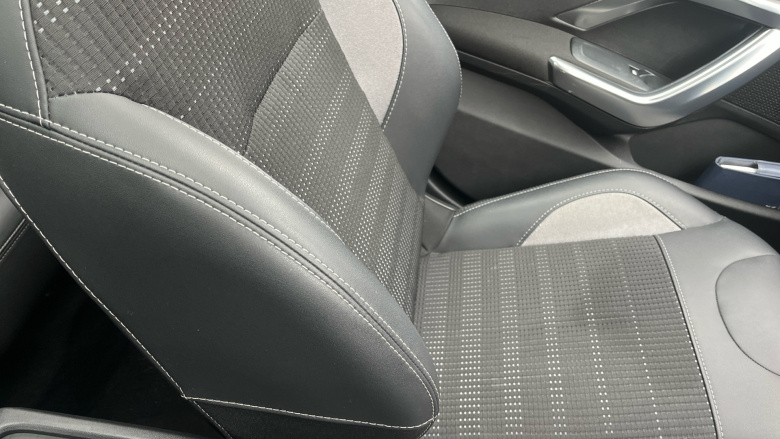 Peugeot 2008 1.2 PureTech Allure Premium 5dr [Start Stop] Petrol Estate